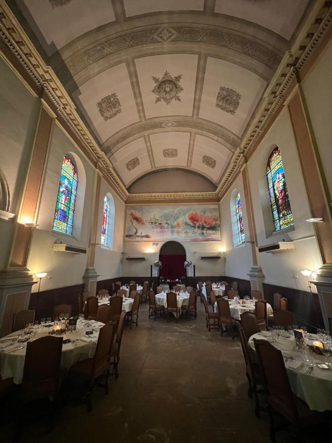 Hotel Les Ursulines Отон Екстериор снимка