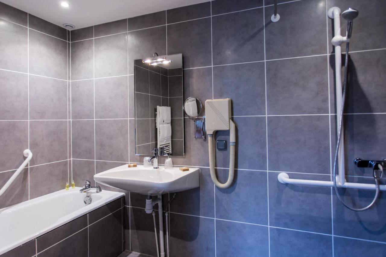 Hotel Les Ursulines Отон Екстериор снимка