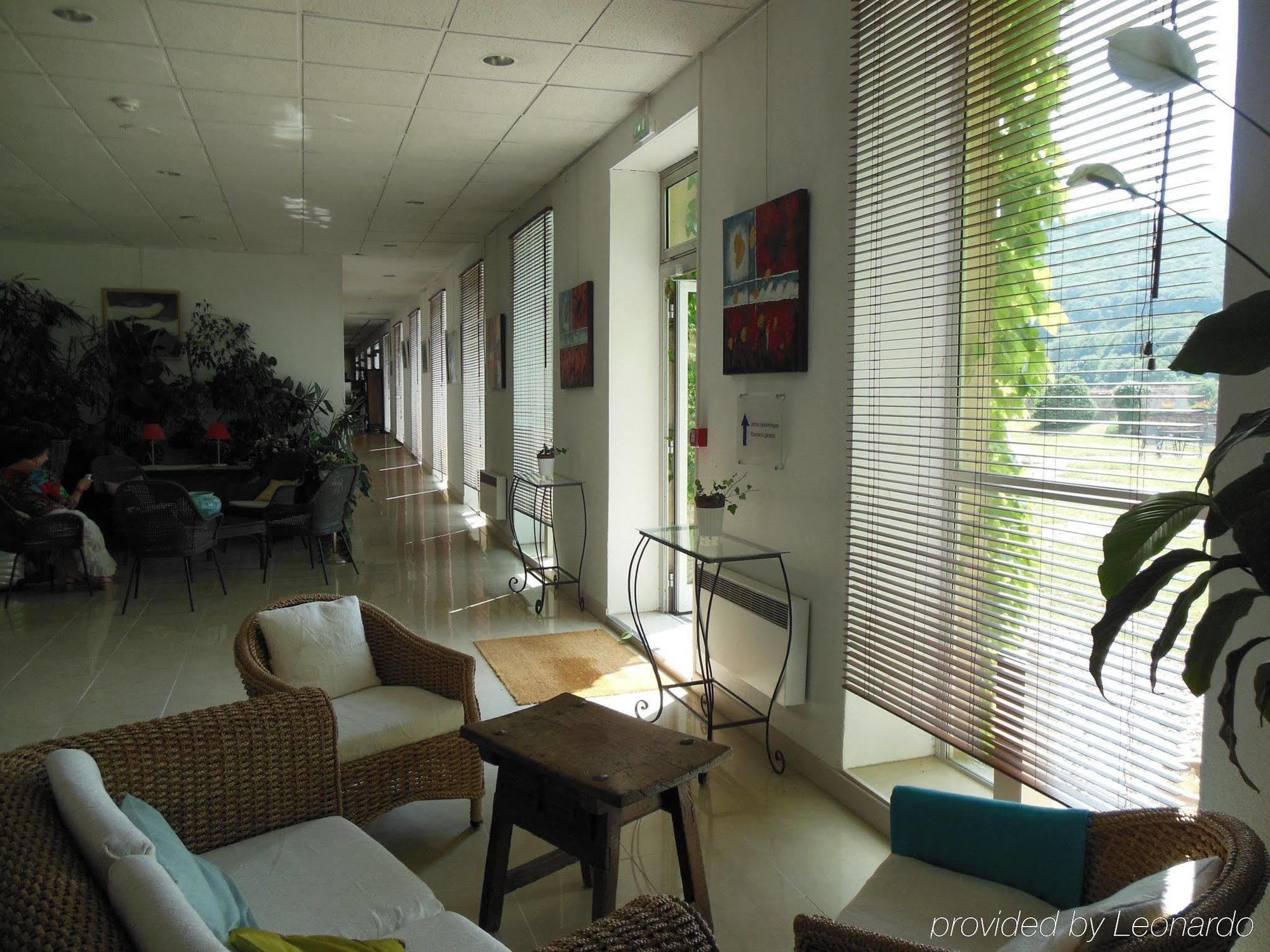 Hotel Les Ursulines Отон Екстериор снимка