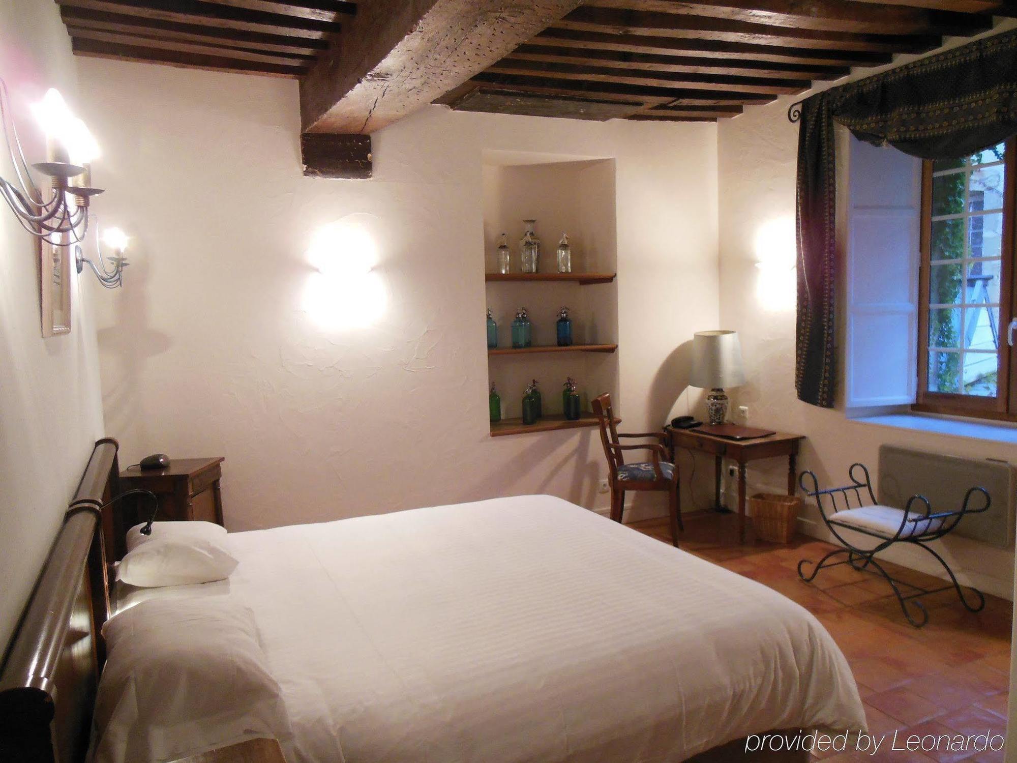 Hotel Les Ursulines Отон Екстериор снимка
