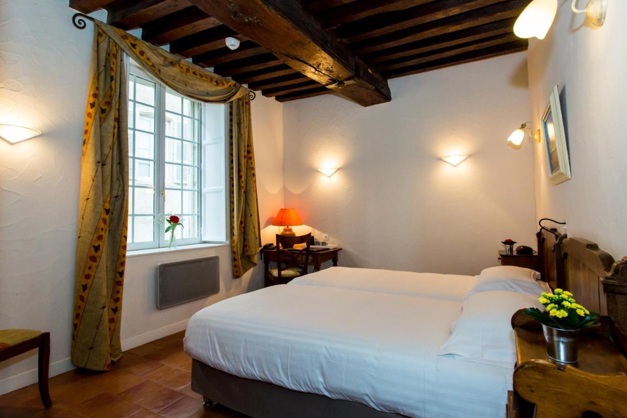 Hotel Les Ursulines Отон Екстериор снимка